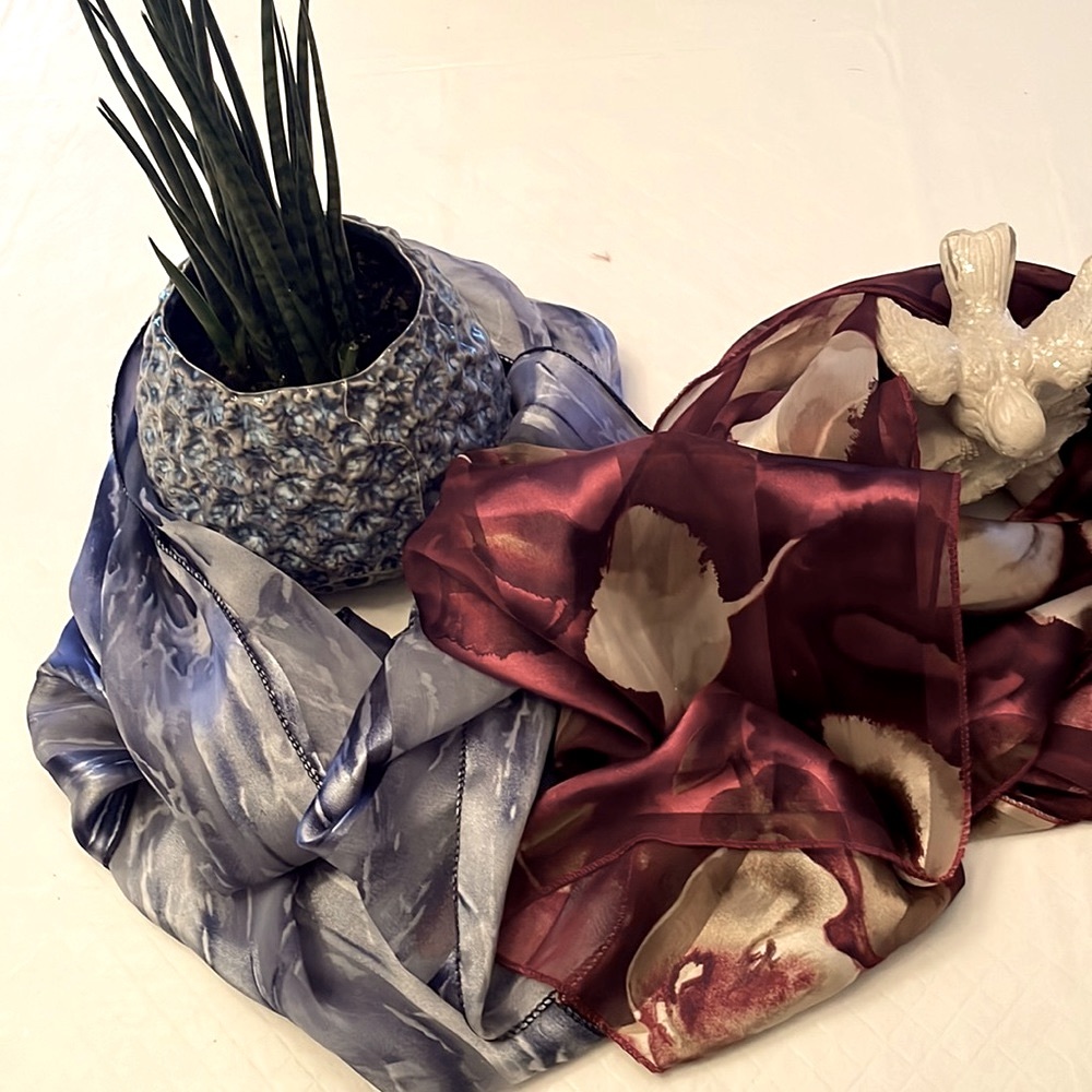 ⬇️ $13 ⬇️ Two beautiful & delicate scarves. One in a blue hue & one in rose.